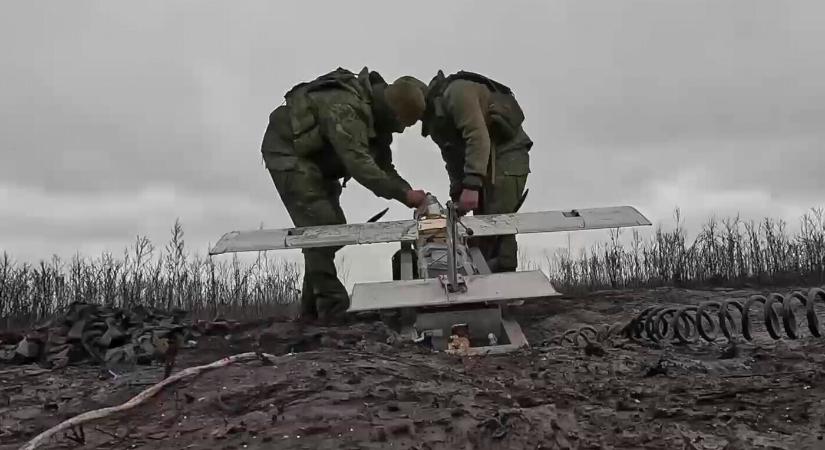 A hónap végére Ukrajna naponta 600–800 elfogó drónt lesz képes gyártani