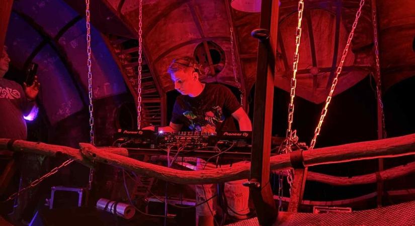 Az OZORA Fesztivál csak a kezdet volt – szárnyal a 16 éves lemezlovas