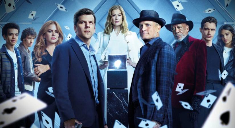 Megérkezett a Szemfényvesztők 3. új, egyúttal végső előzetese, amelyben a bűvészlegendák és az ifjú titánok egy értékes gyémántot akarnak "elvarázsolni"