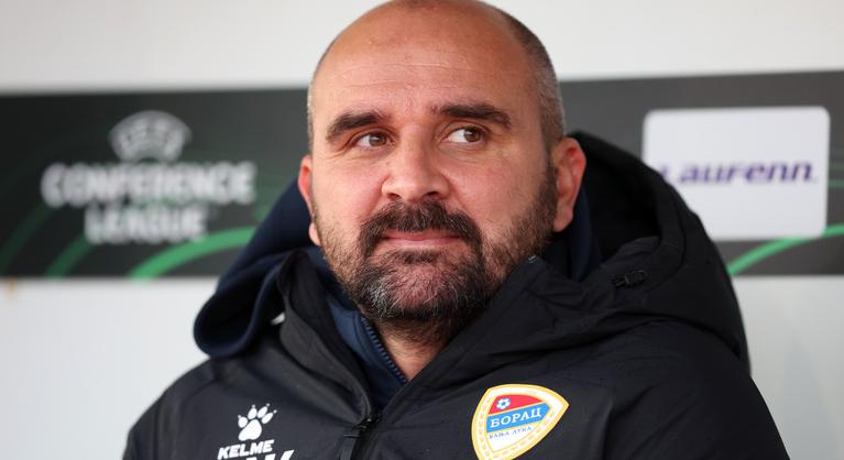 Összeesett a mérkőzésen és meghalt Mladen Zizovic, a Radnicki 1923 edzője