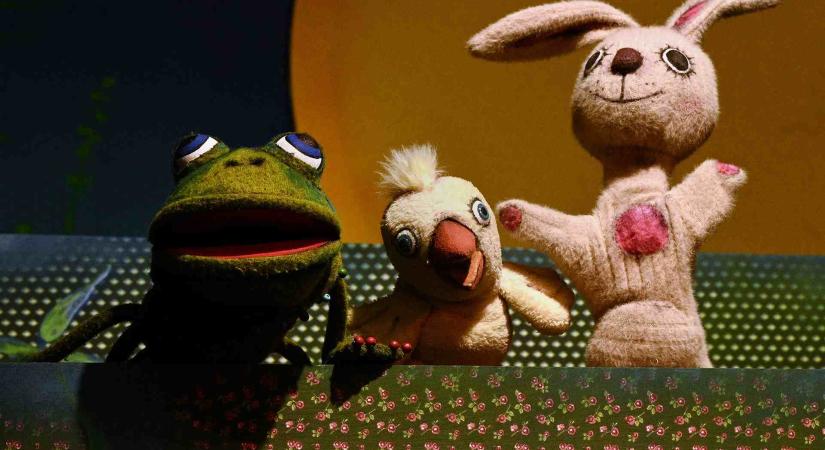 LEHETÜNK-E ÖNMAGUNK LEGJOBB BARÁTAI? Kuthy Ágnes: Kispipi és Kisréce kalandjai / Ciróka Bábszínház, Kecskemét