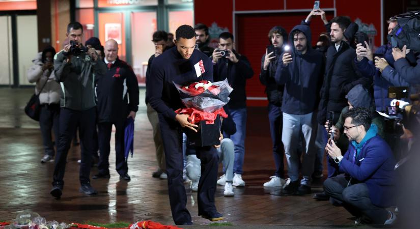 „Hiányzol, haver!” – Alexander-Arnold különleges ajándékkal tisztelgett Diogo Jota előtt