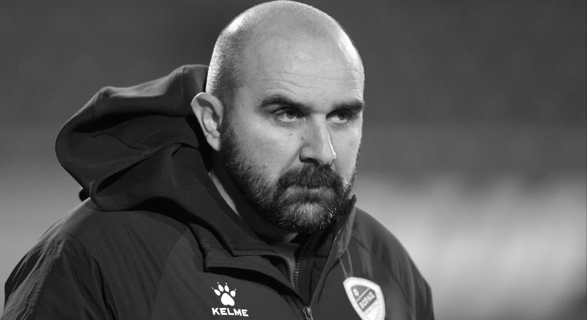 Tragédia: meccs közben halt meg a 44 éves edző