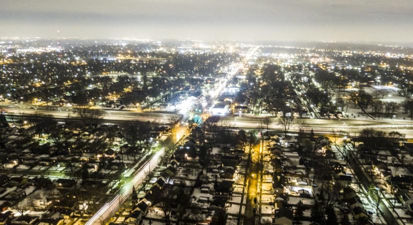 Őrizetbe vettek két férfit Detroitban, akik melegbárok ellen terveztek fegyveres támadást, és az Iszlám Állam inspirálta őket