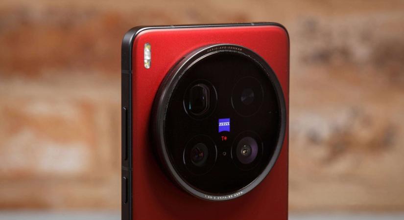 Hozzánk is jöhet a Vivo következő Ultra csúcsmobilja, amit két 200 megapixeles kamerával szerelnek fel