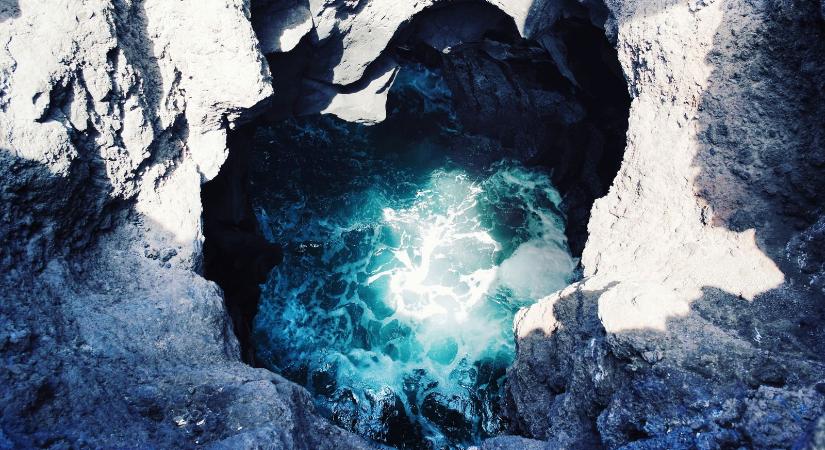 Leolvadt a hó az Alpokban, óriási idegen ősi szerkezet bukott felszínre és sokkolta a tudósokat