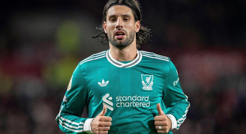 Szoboszlai Dominik és Bödőcs Tibor közös képen, egy ország röhög a kép melletti íráson? Váratlan fotó került ki az internetre