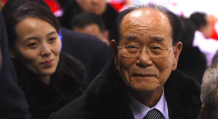 Meghalt Észak-Korea egykori névleges államfője, aki három Kimet szolgált