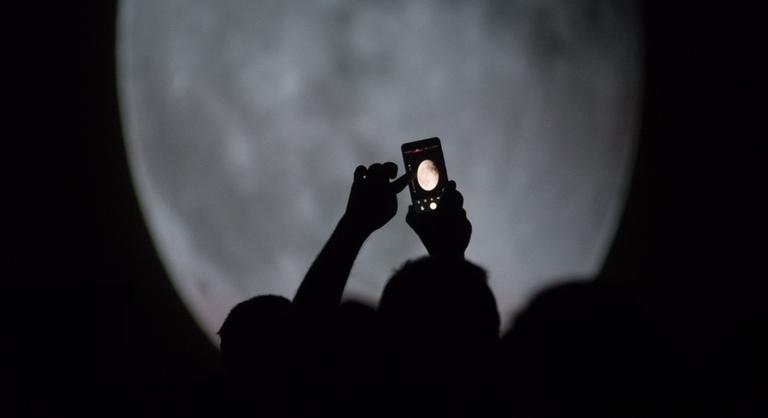 Szerdán minden szem az égre szegeződik, jön az őszi szuperhold