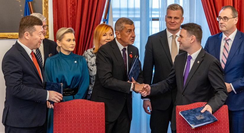 Új cseh kormánykoalíció: kizárták a meglepő döntések lehetőségét