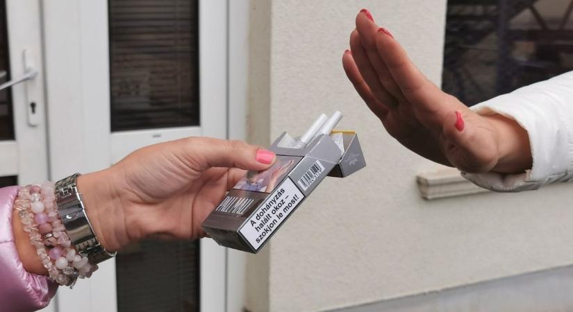 Szabadtéren is megtiltják a dohányzást a Balaton-parti városban! Egerszegen még hatályban a szesztilalom