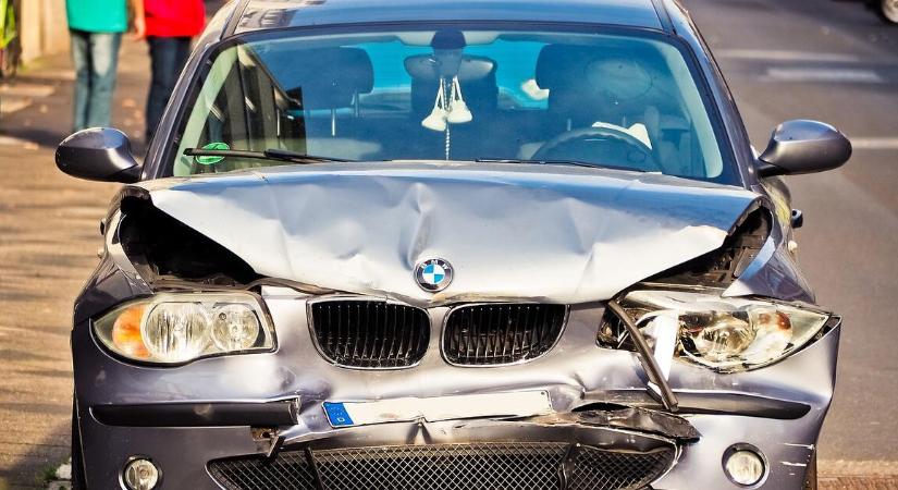 Autósok figyelem: ismét dübörög a kötelezős kampány