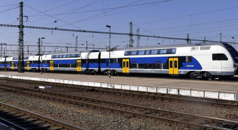 Embert gázolt a vonat hajnalban