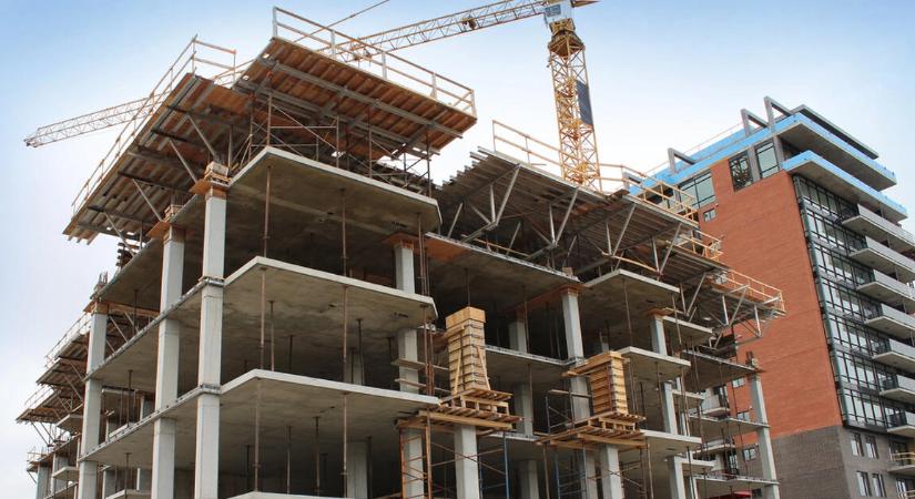 Jóval kevesebb új lakás épült