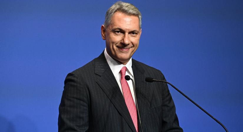 Lázár János benyújtotta a törvénymódosítást a Strabag miatt – itt vannak a változtatási tervek