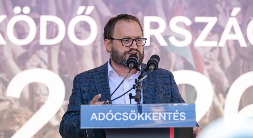 Bloomberg: A Tisza visszavágná a külföldi autógyárak adókedvezményeit