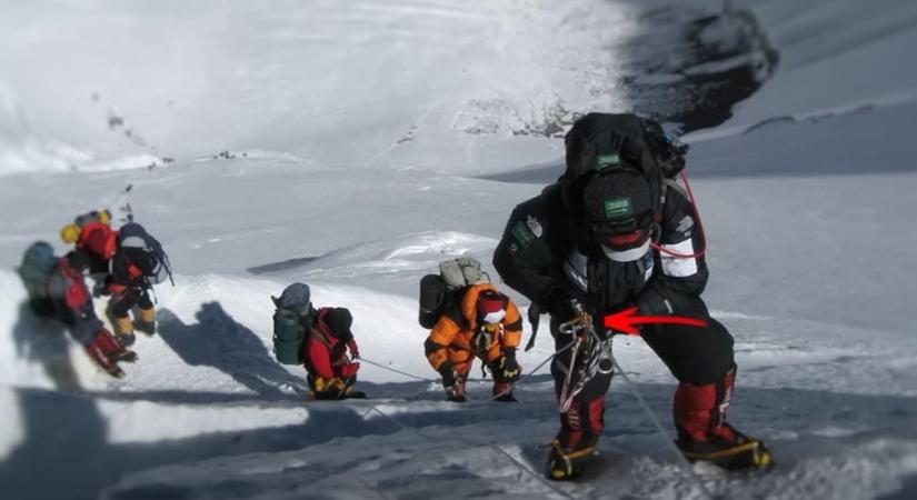 Brutális lavina pusztított a Himalája egyik alaptáborában: 7 ember halálát okozta