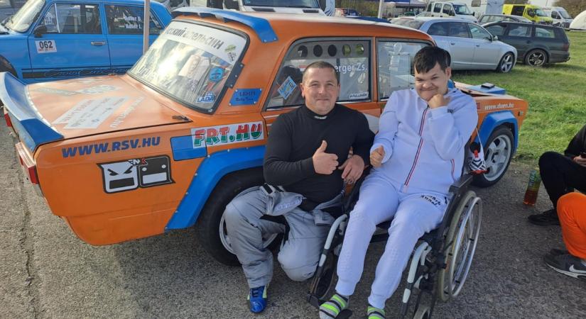 „Nem nyertem még kaparóson, de nem is kellenek a milliók” - Beátát sérült fia mosolya teszi boldoggá