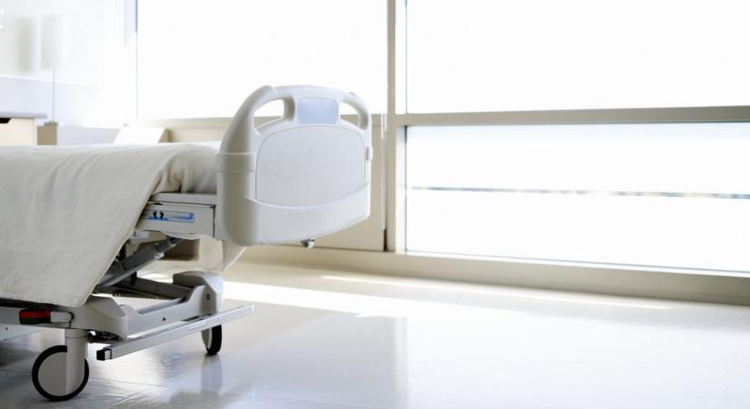 Tollal szúrta szemen az alvó betegtársát egy pszichiátrián fekvő férfi