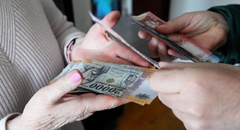 Nyugdíjasok figyelem! Itt vannak az összegek, mutatjuk ki, mire számíthat januártól