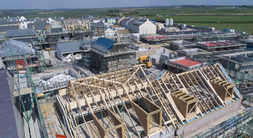 Nyolcéves mélyponton a lakásépítések