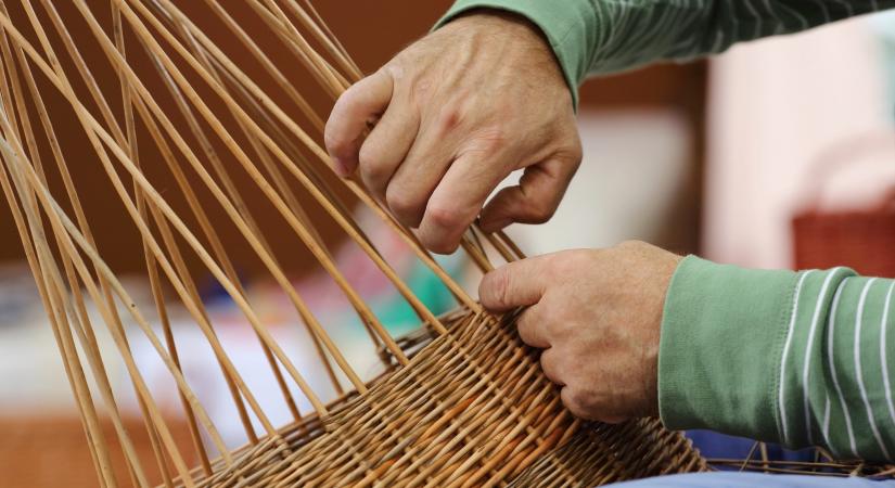 Baba-mama klub és kosárfonás