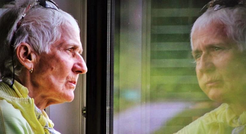 Japánban már robot emlékezteti a betegeket a gyógyszerekre – Európa most kezdi utolérni