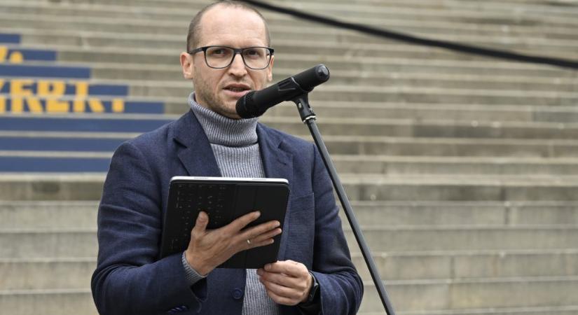 83 biztos, kormánybiztos, miniszterelnöki megbízott és miniszteri biztos segíti a kormány munkáját