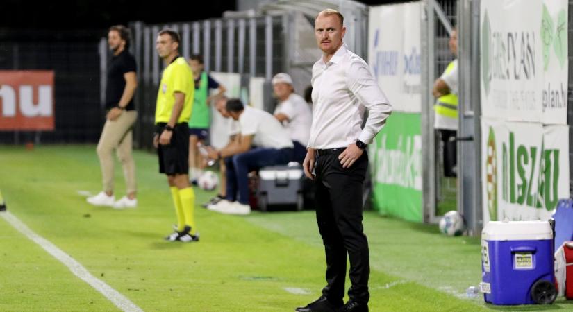 Megerősítve: Marasztalták, mégis lemondott a fiatal magyar edző - Csizmadia váltja a kispadon