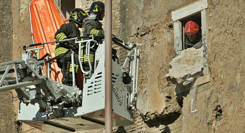 Nem tudták megmenteni – tizenkét órán át harcoltak a romok alatt rekedt munkás életéért