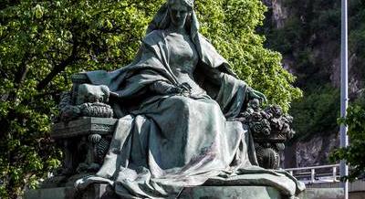 Tudod-e, hogy haltak meg ezek a híres történelmi alakok? – Kvíz