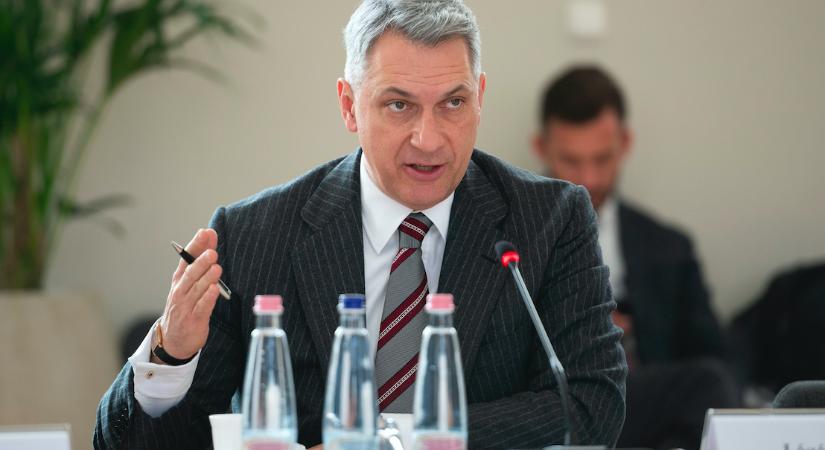 „Lex Strabag” – Lázár János leszámolna a felelőtlen kivitelezőkkel