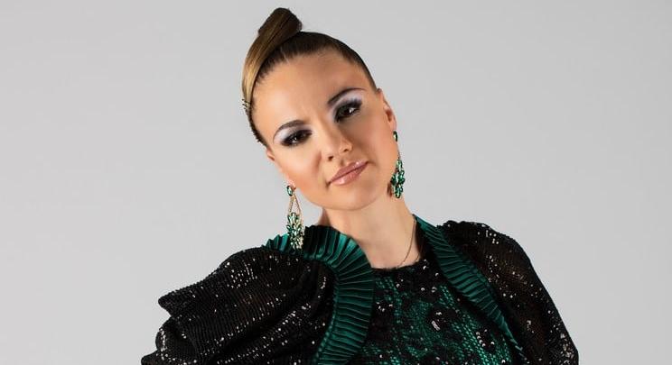 Botrány: Pénzt csalnak ki Péter-Szabó Szilvia nevében