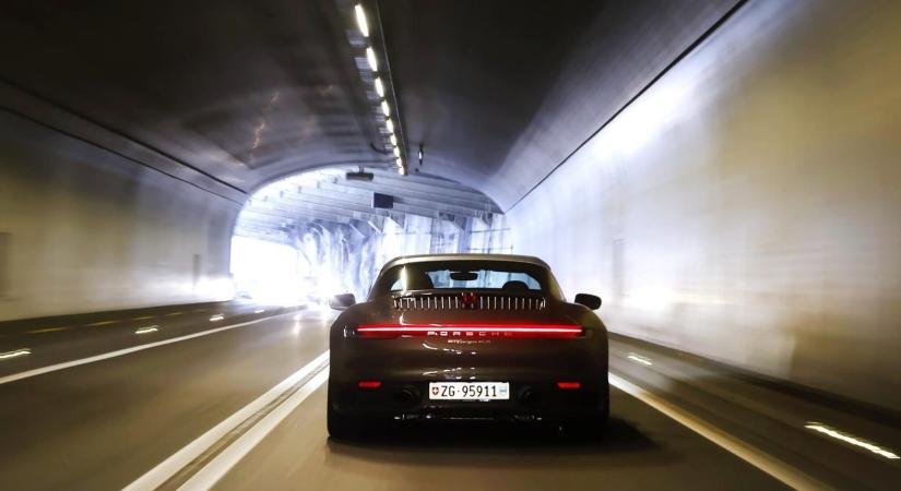 Alagutakban aktív, üvöltő üzemmódot tervez a Porsche