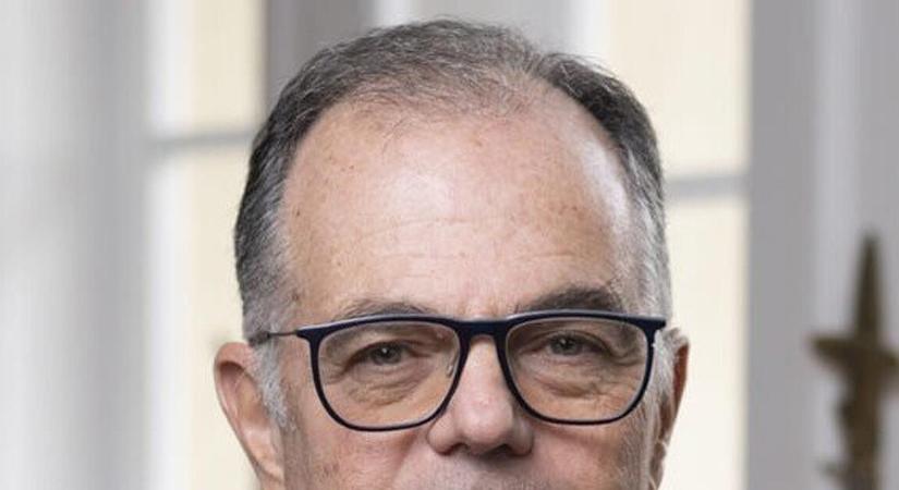 Miből kerít pénzt a kormány a 14. havi nyugdíjra? Erről is kérdezzük Simor Andrást a Klasszis Klub Live-ban