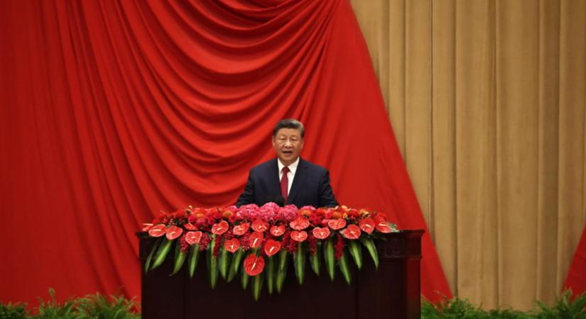 Hszi Csin-ping kínai elnök fogadta az orosz miniszterelnököt, tovább erősítenék a két ország kapcsolatát