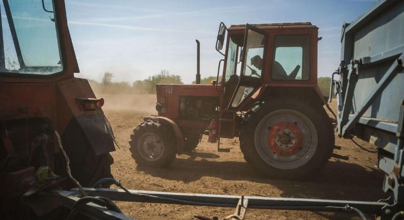 Traktort akar venni? Mielőtt döntene, nézze meg a NAV ajánlatát is