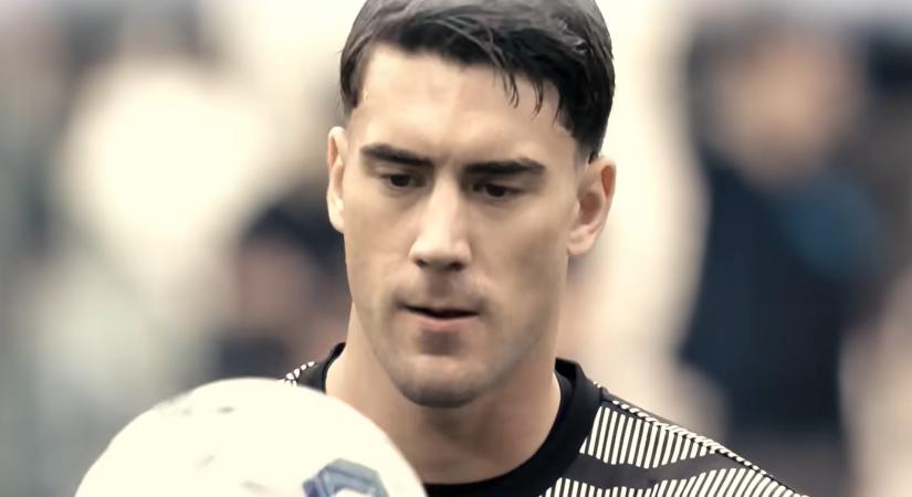 Szédületes fordulat: ebben a csapatban folytathatja Dusan Vlahovics