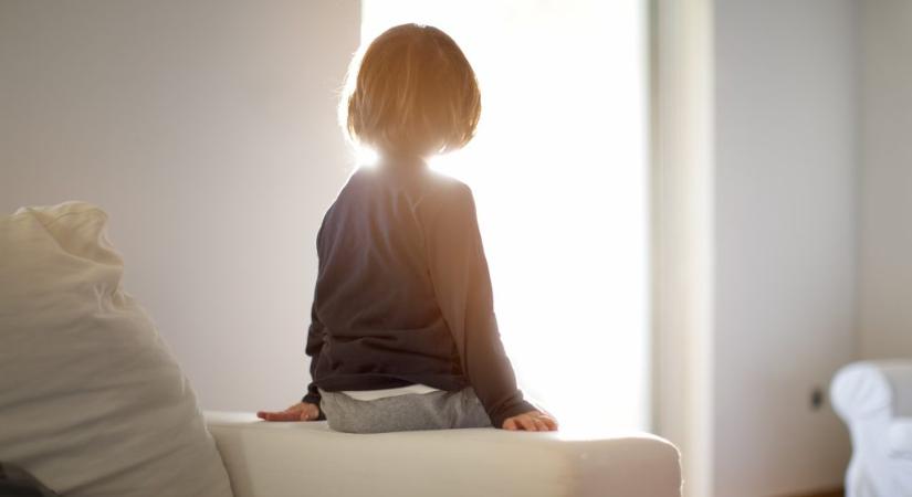 15 év fegyházat kapott a férfi, aki levideózta, hogy szexuális erőszakot követ el a hatéves kislányán a láthatásokon