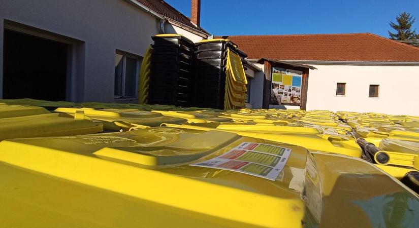 Már 16 ezer Győr környéki háztartásba jutott el a sárga tetejű kuka