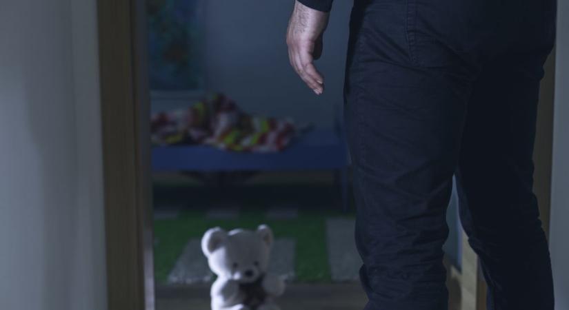 Jogerős ítéletet mondtak a beteglelkű apáról