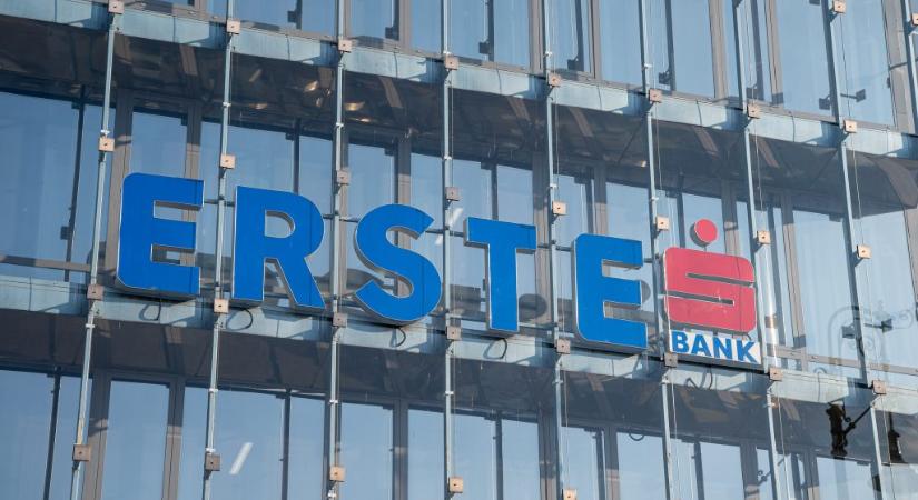 Hosszú leállás jön az Erste Banknál, utalni sem lehet majd