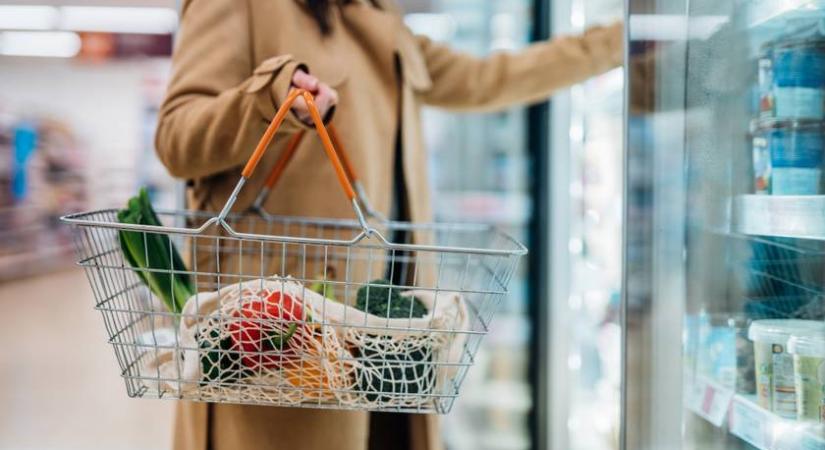 Ne edd meg, ha ilyen füstölt ételt vettél a népszerű boltban: hányást, lázat és agyhártyagyulladást okozhat