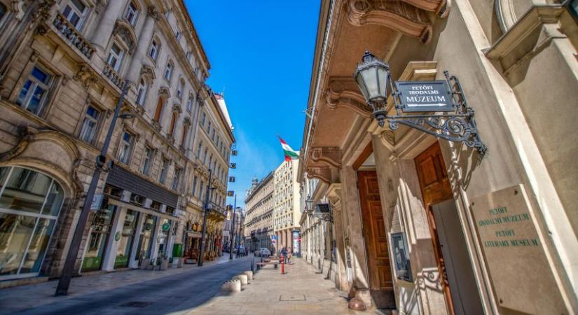 Húsz író indul a PIM idei Prózamaratonján