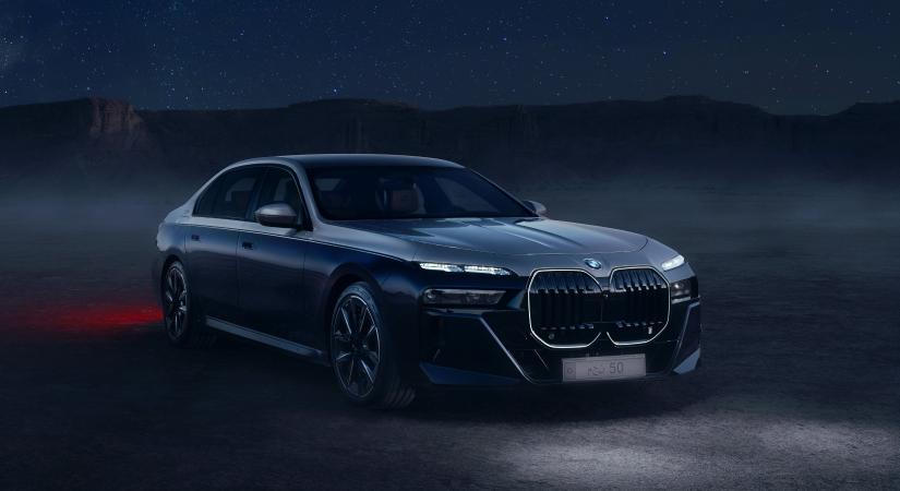 Az Ezeregyéjszaka meséiből lépett elő ez az autó