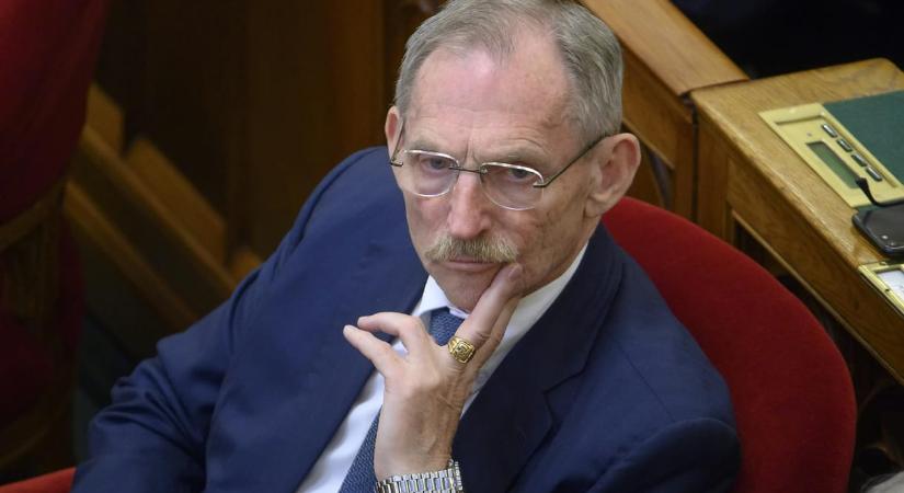 Pintér Sándor: Közel áll a lelkemhez, hogy szankcionáljam a betegeket, de ettől óva intenek