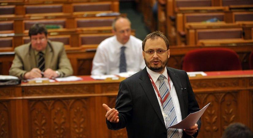 A tiszás Kármán András elismerte, hogy szűkíteni akarják az adójóváírást, jönne a Bokros-csomag 2.0