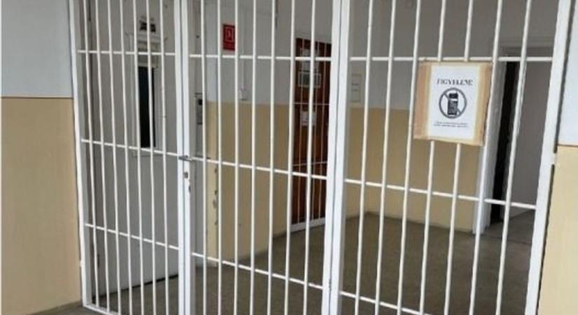 Gyomorforgató, amit ez az apa tett a lányával, felmentés helyett, most ezt kapta