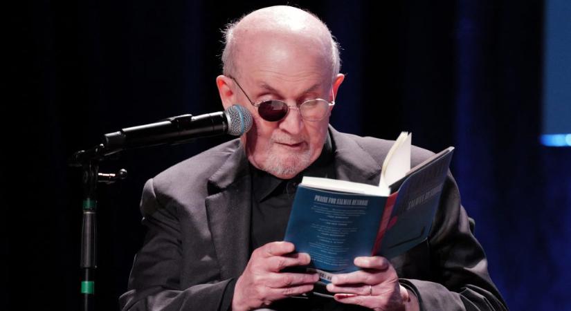 Salman Rushdie-t is meglepi, hogy nincs PTSD-je a késes merénylet után