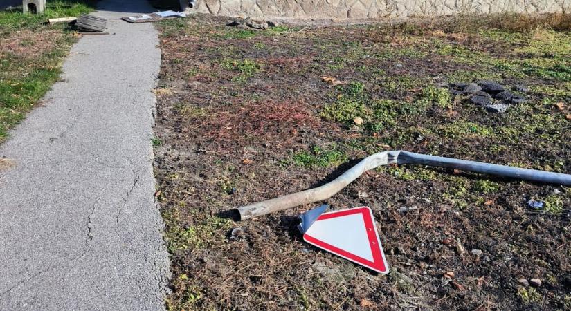 Mindent letarolt ami az útjába állt Füzesabonyban, csoda hogy nem gázolt el senkit  fotók